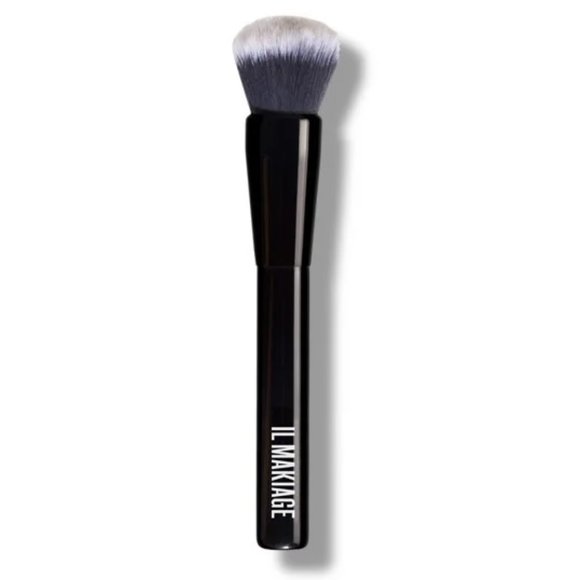 IL MAKIAGE Foundation Blending Brush #100 - Picture 1 of 4